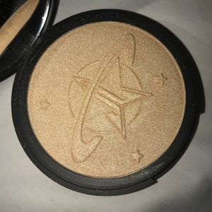 Jeffree Star Uranus highlighter
